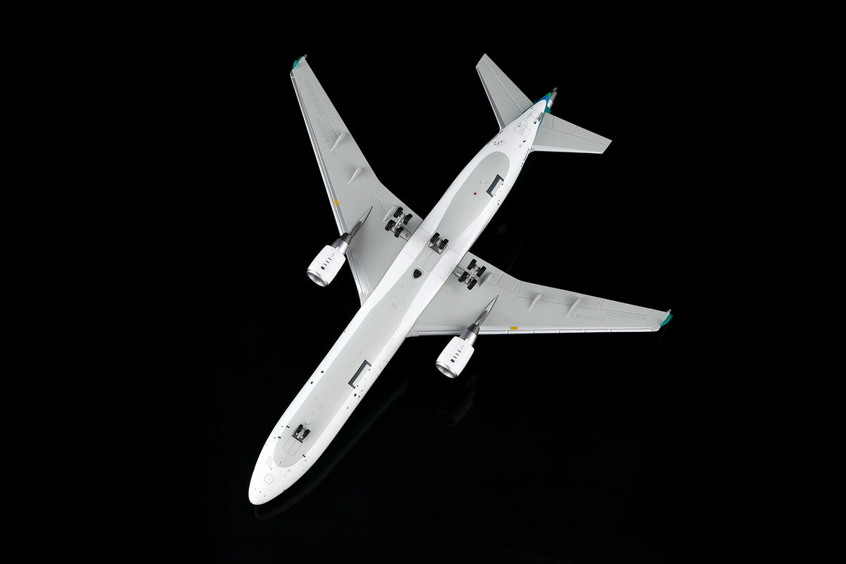 SQ Wings L2127FD 1:200 Aer Lingus MD-11 N272WA "Flaps Down" diecast model airplane