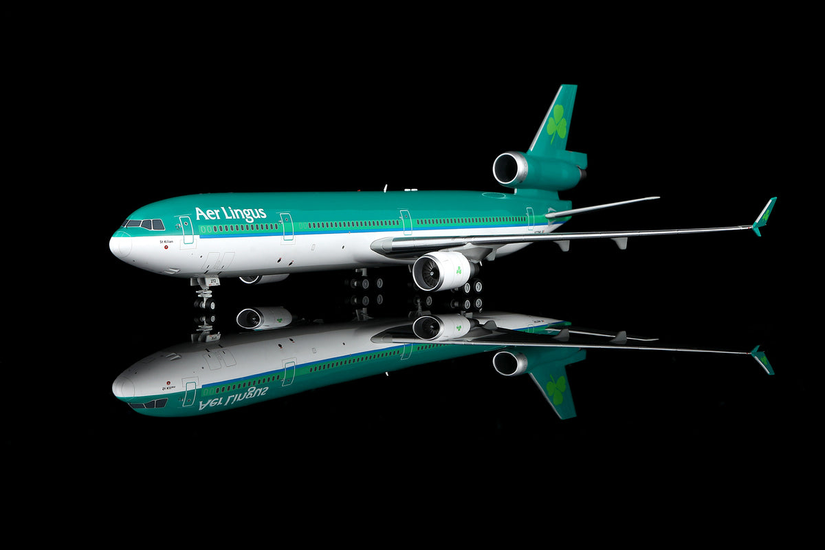 SQ Wings L2127FD 1:200 Aer Lingus MD-11 N272WA "Flaps Down" diecast model airplane