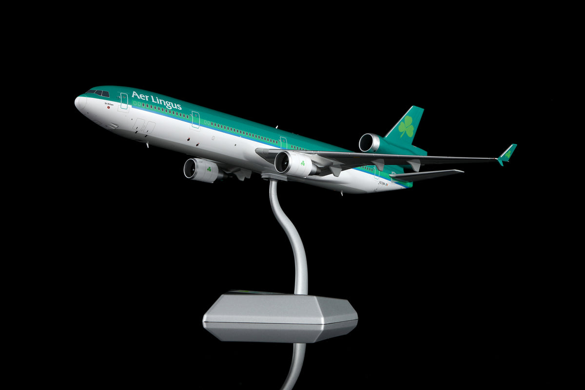 SQ Wings L2127FD 1:200 Aer Lingus MD-11 N272WA "Flaps Down" diecast model airplane
