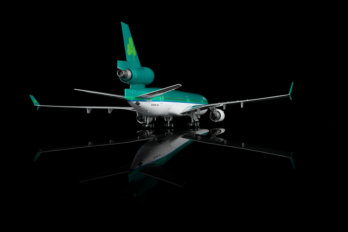 SQ Wings L2127FD 1:200 Aer Lingus MD-11 N272WA "Flaps Down" diecast model airplane