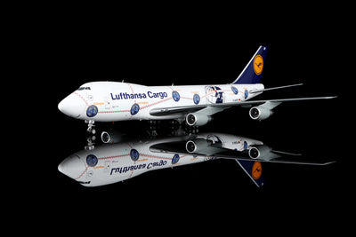 SQ Wings L2186 1:200 Lufthansa Cargo B747-200 D-ABZF "Service Revolution" special colours diecast model airplane