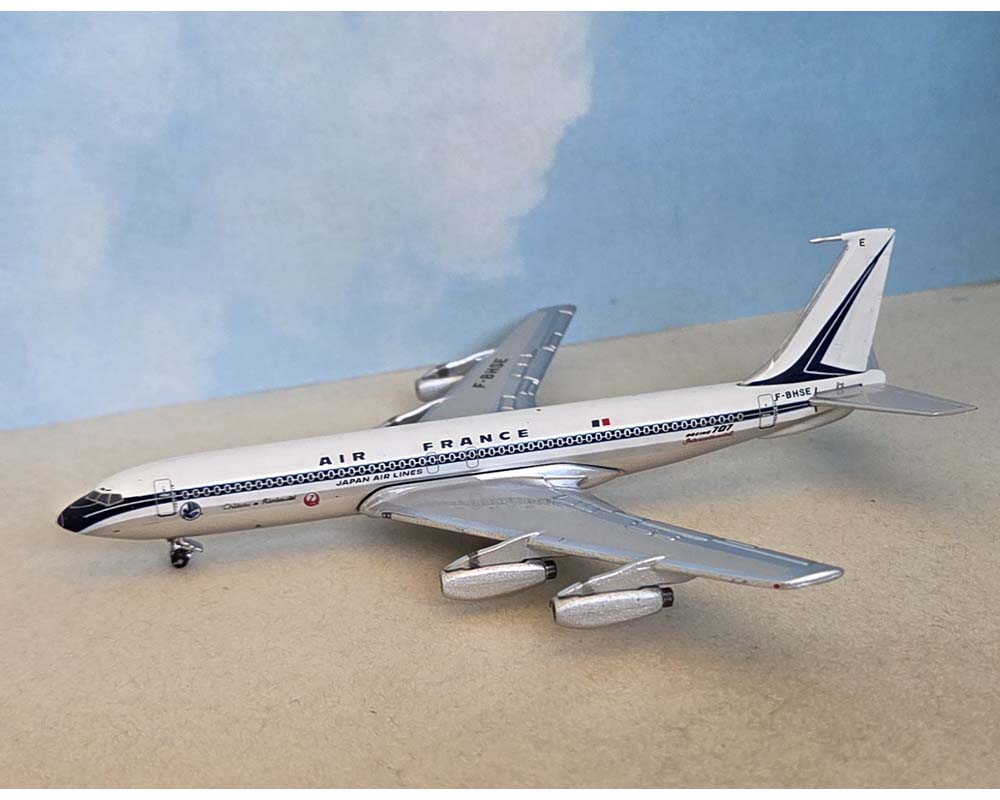Aero Classics AC411492 1:400 Air France (JAL) B.707-321 F-BHSE