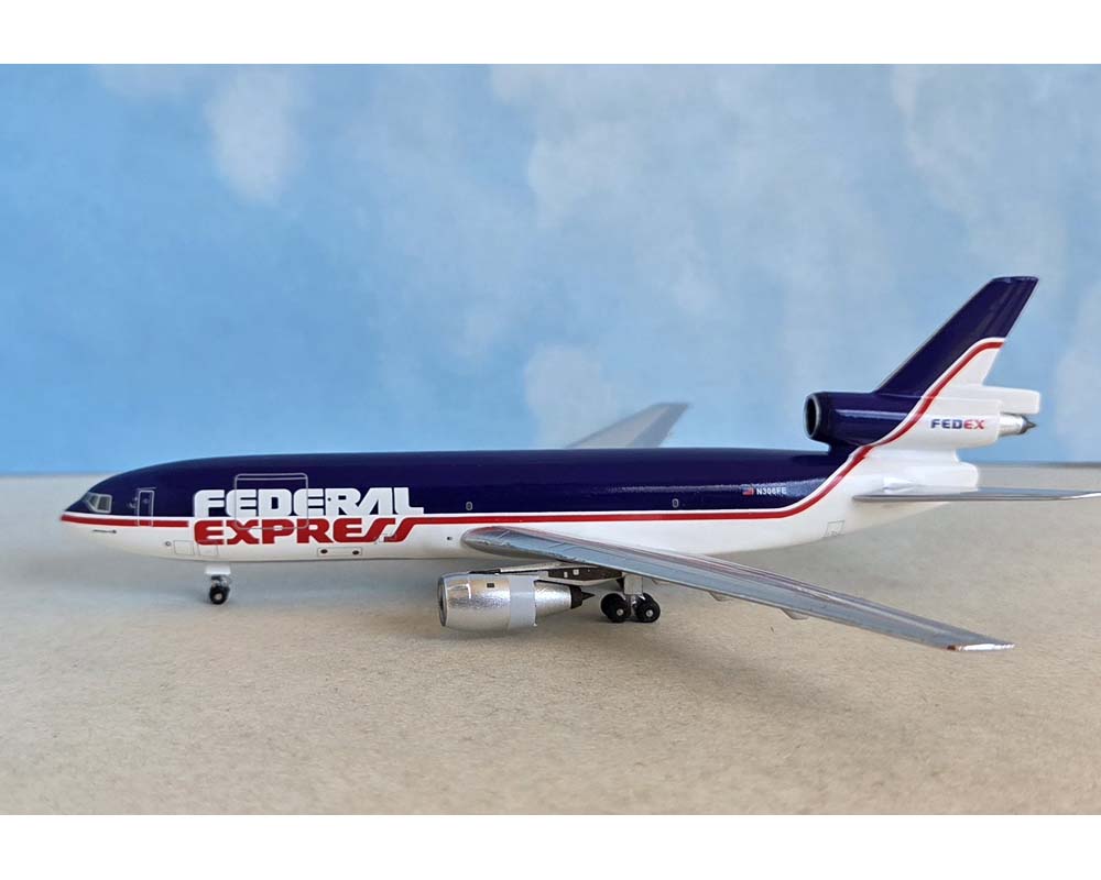 Aero Classics AC411569 1:400 Federal Express DC-10 -10F N306FE
