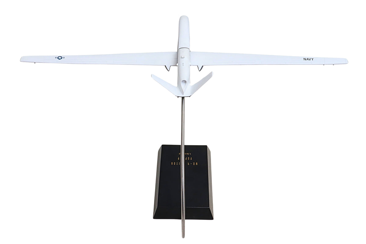 Executive Series Models 1:78 U.S. Navy MQ-4C Triton resin model