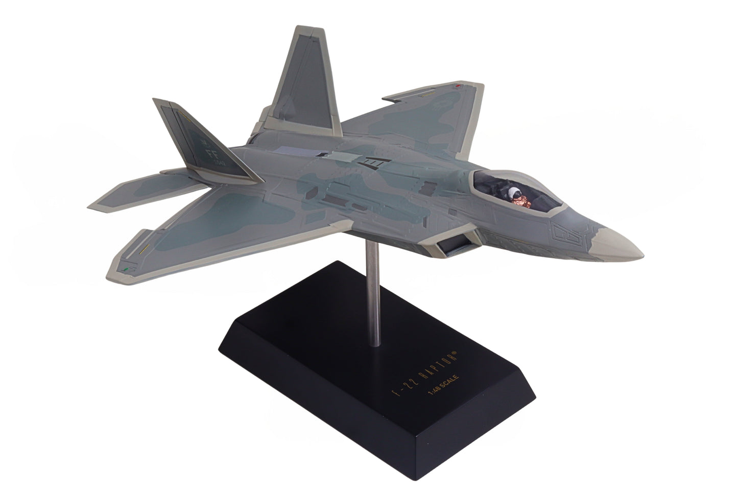 Executive Series Models EXB5948 1:48 F-22 Raptor USAF