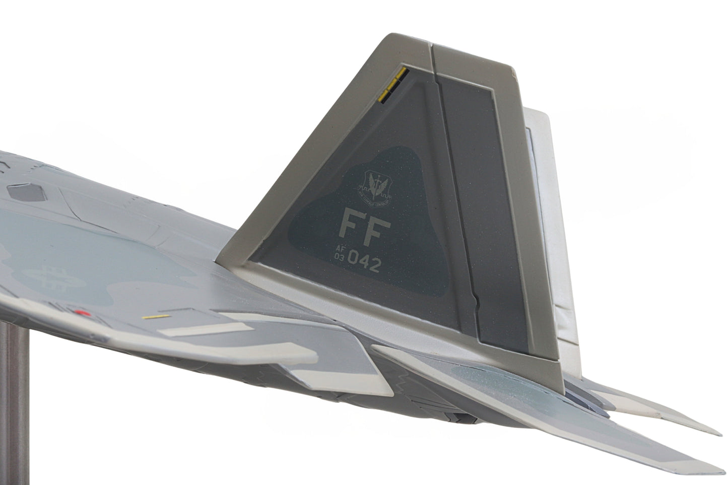 Executive Series Models EXB5948 1:48 F-22 Raptor USAF