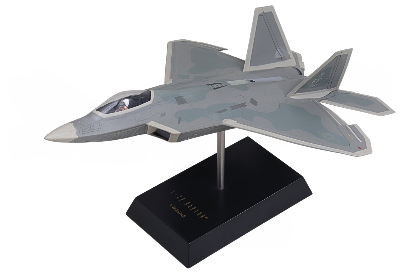 Executive Series Models EXB5948 1:48 F-22 Raptor USAF