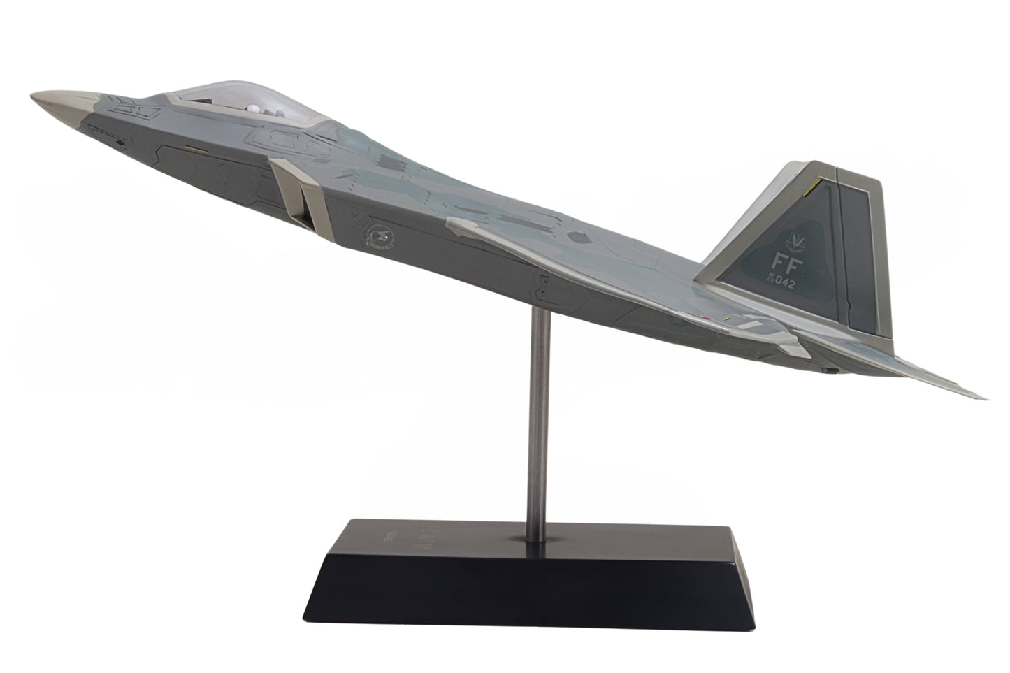 Executive Series Models EXB5948 1:48 F-22 Raptor USAF