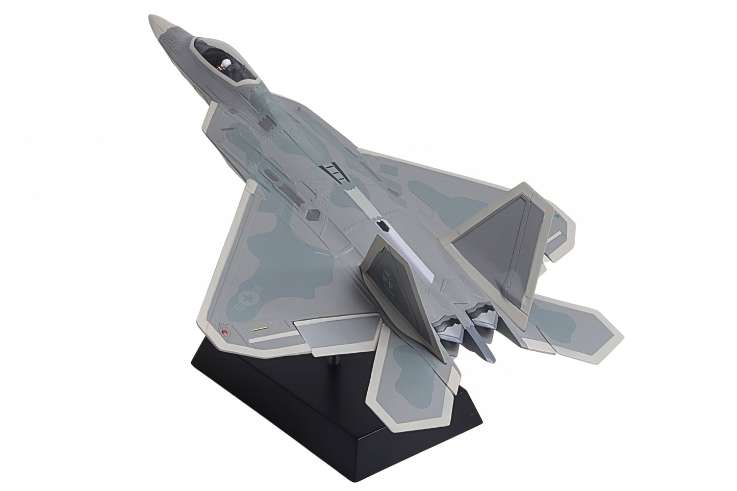 Executive Series Models EXB5948 1:48 F-22 Raptor USAF