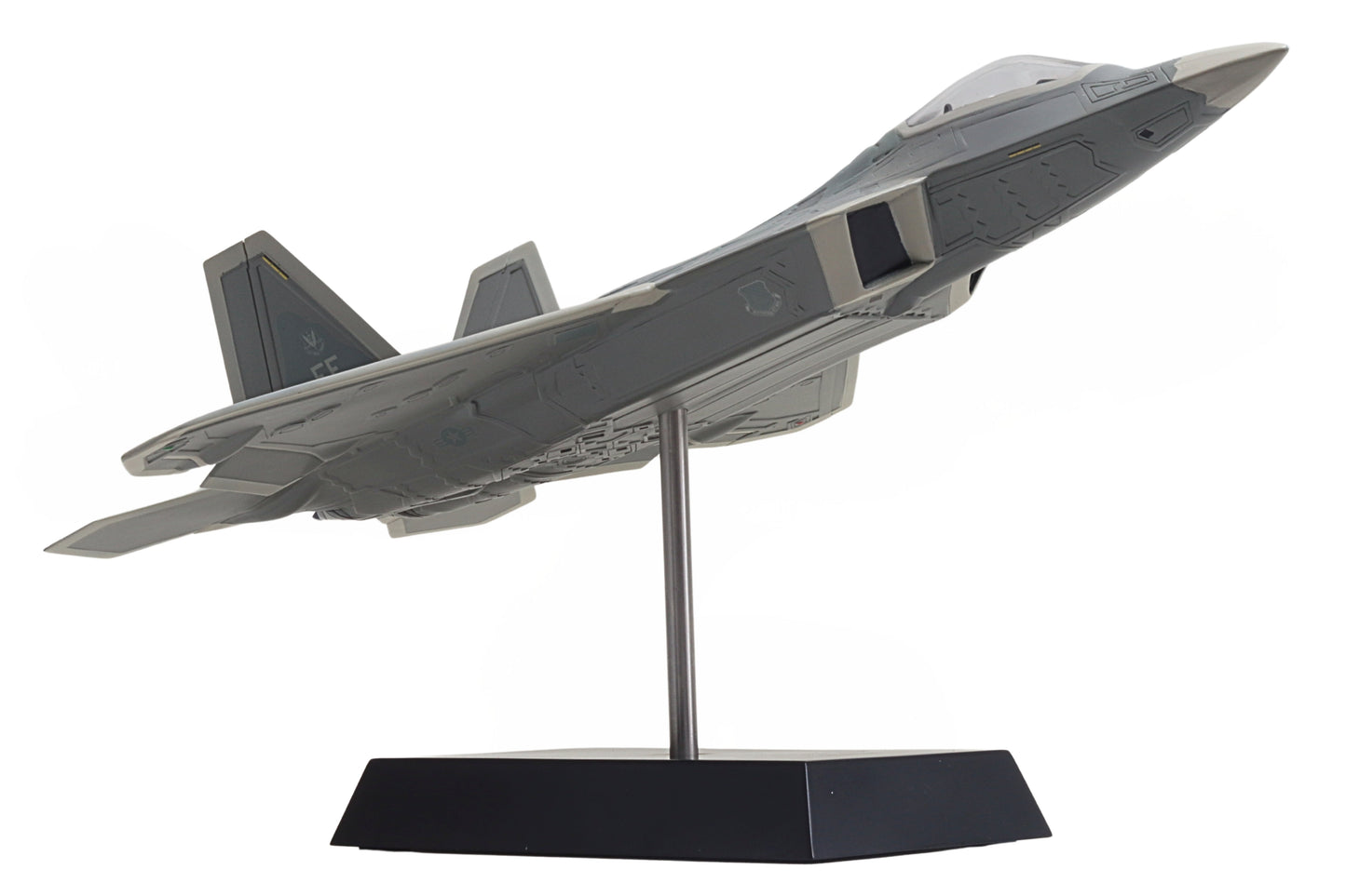 Executive Series Models EXB5948 1:48 F-22 Raptor USAF