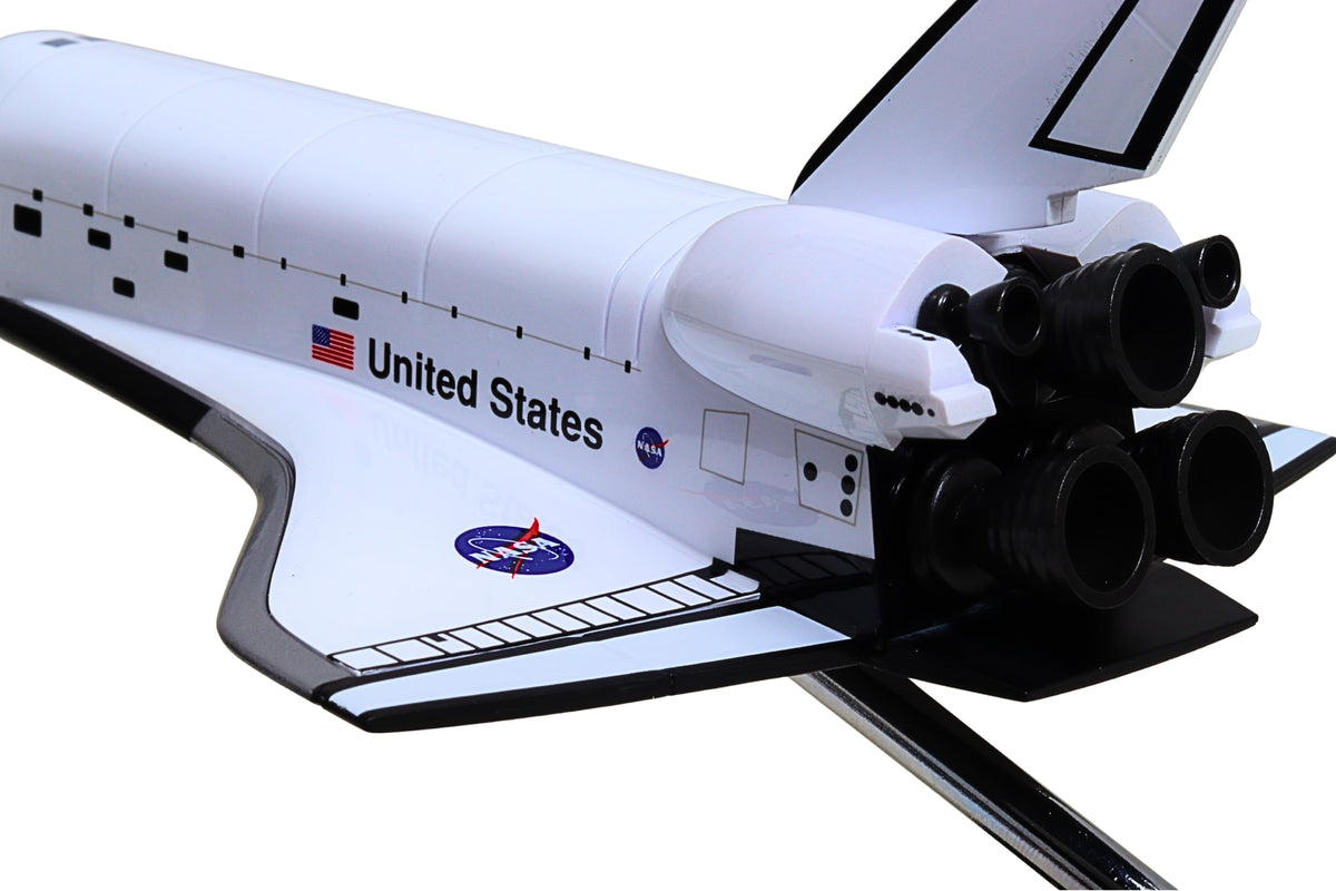 Executive Series Models 1:200 NASA Space Shuttle Orbiter Discovery resin model