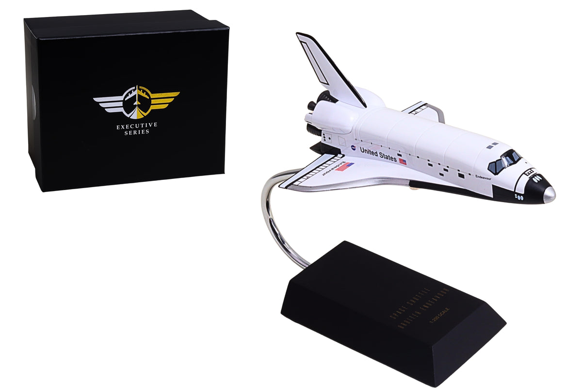 Executive Series Models 1:200 NASA Space Shuttle Orbiter Endeavour resin model
