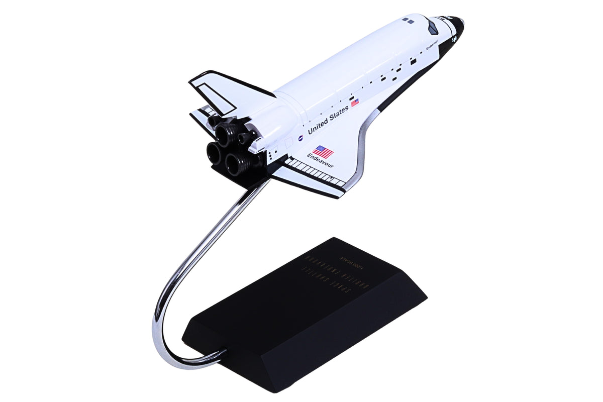 Executive Series Models 1:200 NASA Space Shuttle Orbiter Endeavour resin model