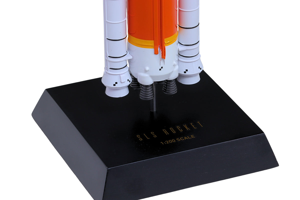 Executive Series Models 1:200 NASA Space Launch System (SLS) resin model