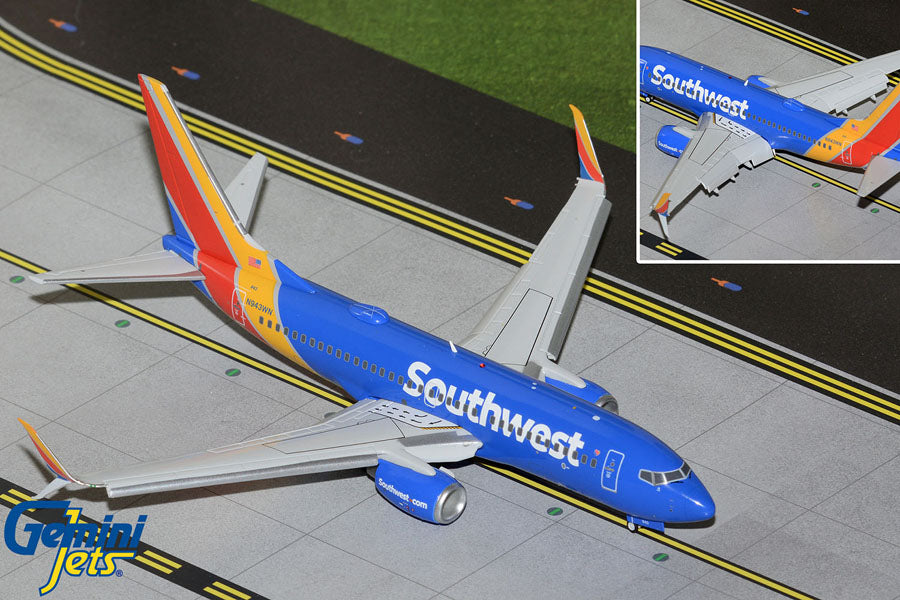 Gemini Jets G2SWA1350F 1:200 Southwest Airlines B737-700S N943WN (flaps down)