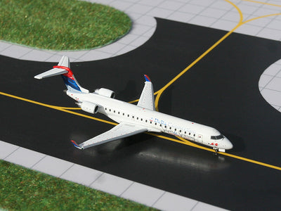 Gemini Jets GJDAL728 1:400 Delta Connection CRJ-700 N740EV