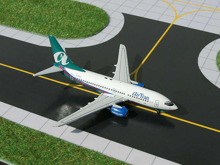 Gemini Jets GJTRS521 1:400 AirTran Boeing 737-700 N124AT