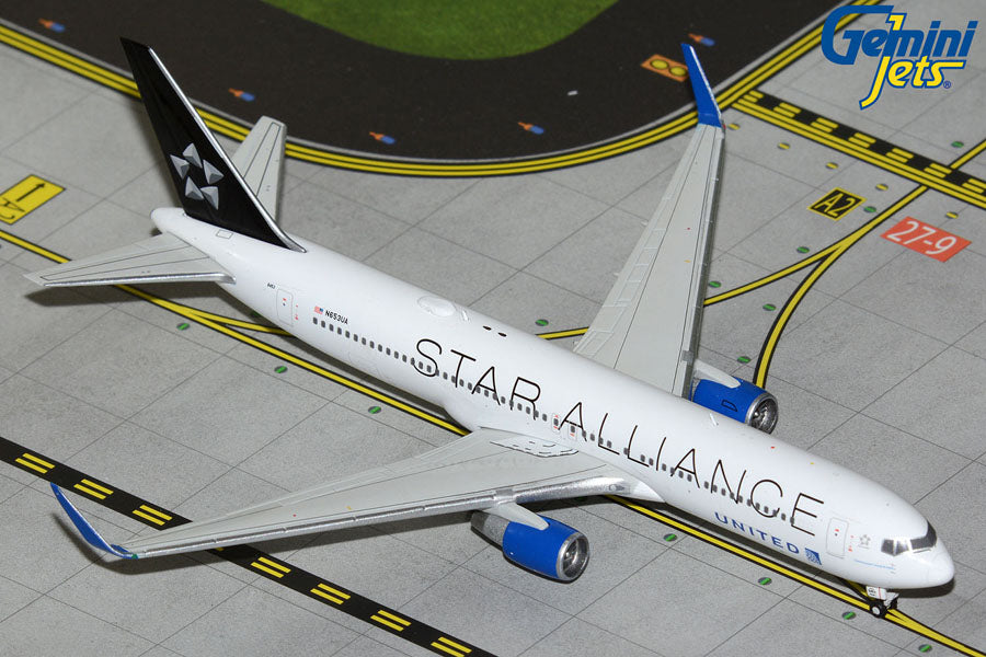 Gemini Jets GJUAL2313 1:400 United "Star Alliance" livery B767-300ER