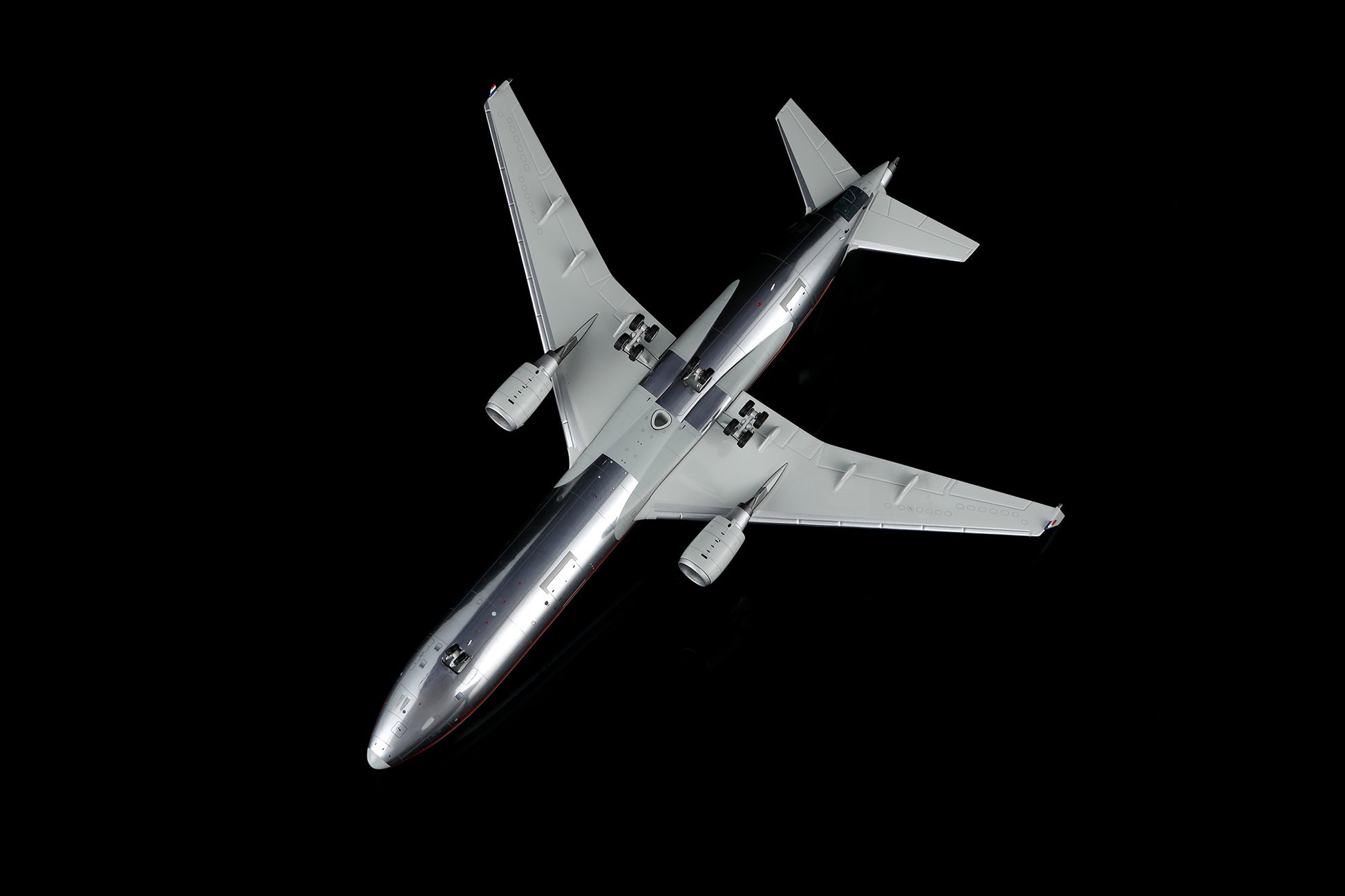 SQ Wings L2229