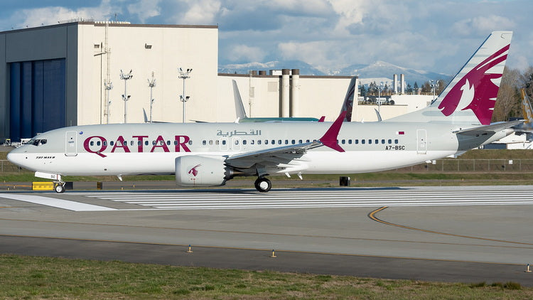 Phoenix 11814 1:400 Qatar Airways Boeing 737 Max 8