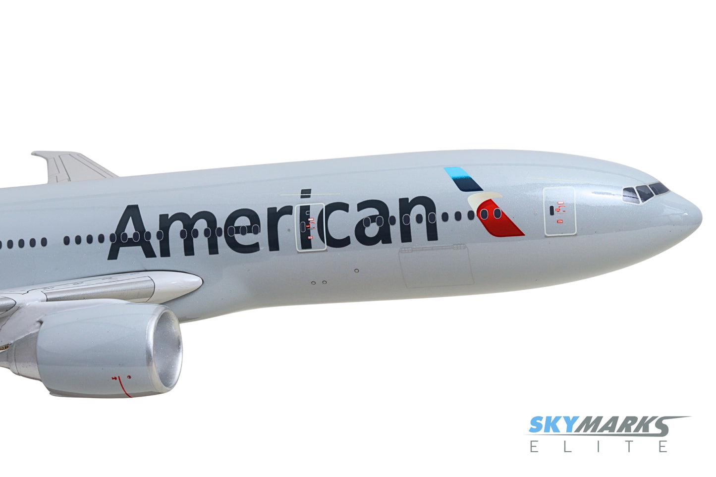 SkyMarks Elite SKG47100 1:100 American Airlines 777-200 N797AN