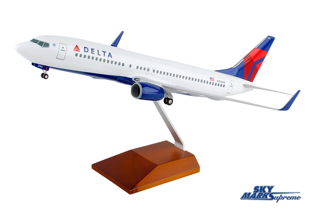 SkyMarks Elite SKR8206 1:100 Delta Air Lines Boeing 737-800