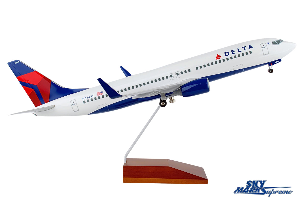SkyMarks Elite SKR8206 1:100 Delta Air Lines Boeing 737-800