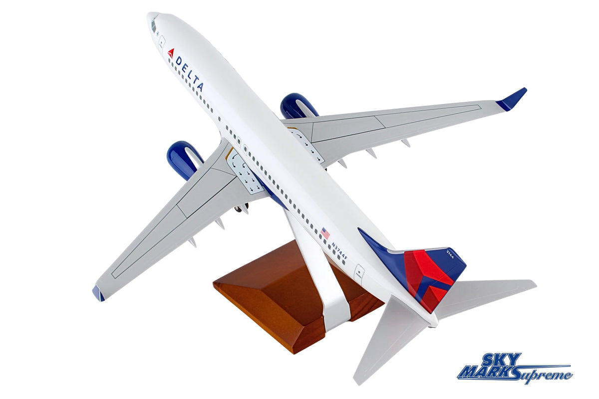 SkyMarks Elite SKR8206 1:100 Delta Air Lines Boeing 737-800