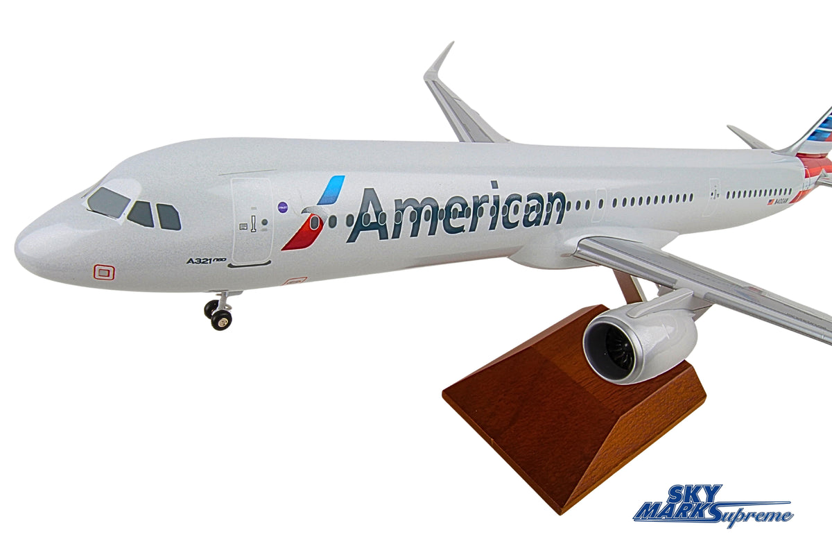 SkyMarks Elite SKR8422 1:100 American Airlines Airbus A321neo