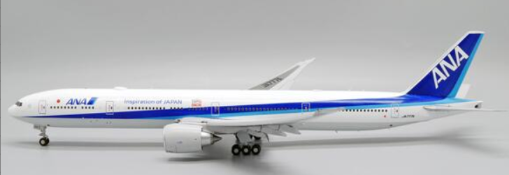 JC Wings EW277W005A 1:200 ANA Boeing 777-300ER JA777A "Tomodachi" (Flaps Down)