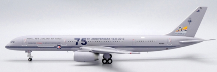 JC Wings JC2RNAF0033 1:200 Royal New Zealand Air Force Boeing 757-200 NZ7571 "75th Anniversary"
