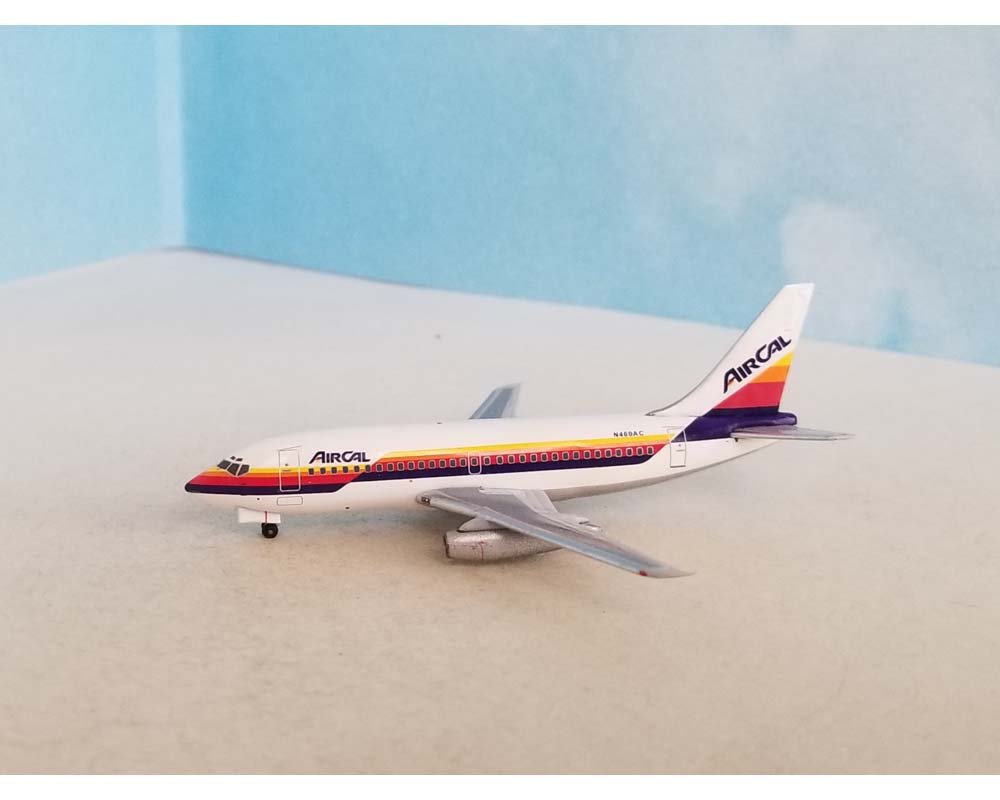 Aero Classics AC411177 1:400 American Airlines Boeing 737 - 200 N462AC