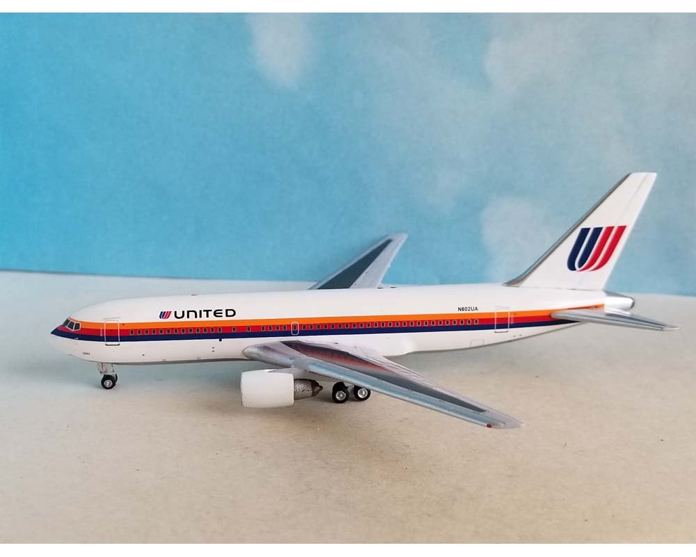 Aero Classics AC411378 1:400 United Airlines B767 - 200 N602UA