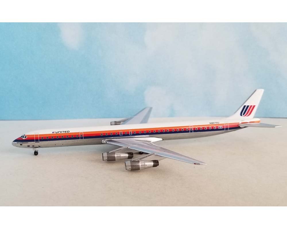 Aero Classics AC411382 1:400 United Airlines Douglas DC - 8 - 61 Reg. N8070U