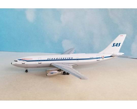 Aero Classics AC411389 1:400 Scandinavian A300B4 OY - KAA