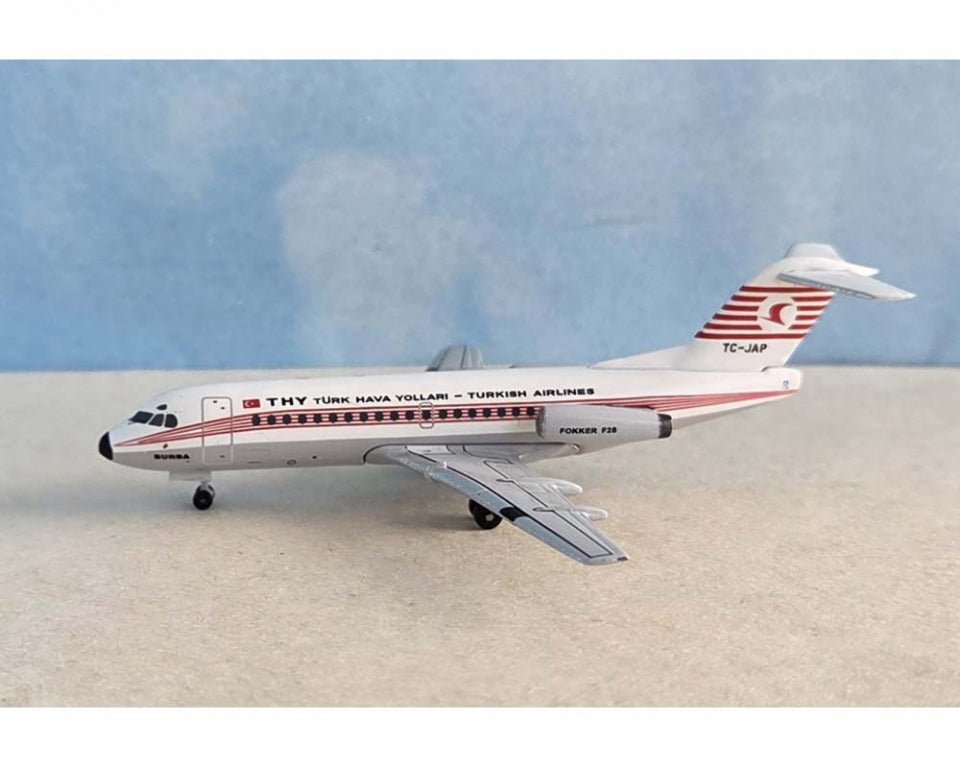 Aero Classics AC411455 1:400 T H Y F - 28 TC - JAP
