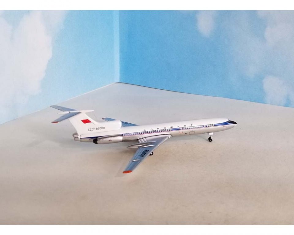 Aero Classics AC419958 1:400 CCCP Tupolev TU - 154