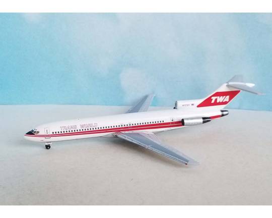 Aero Classics BBX41670 1:400 Boeing 727 - 200 TWA N12301