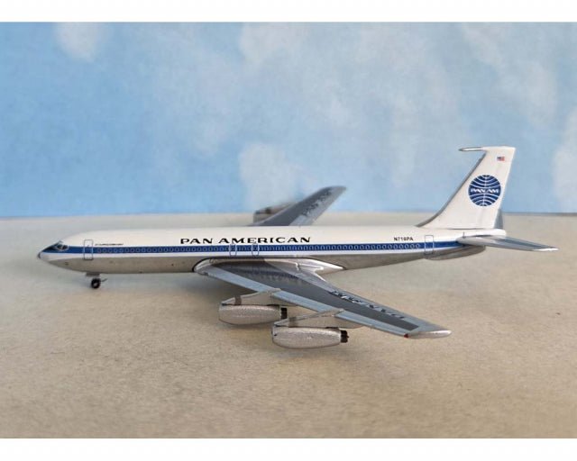 Aero Classics PAMC4716 1:400 Pan American B.707-321 N716PA