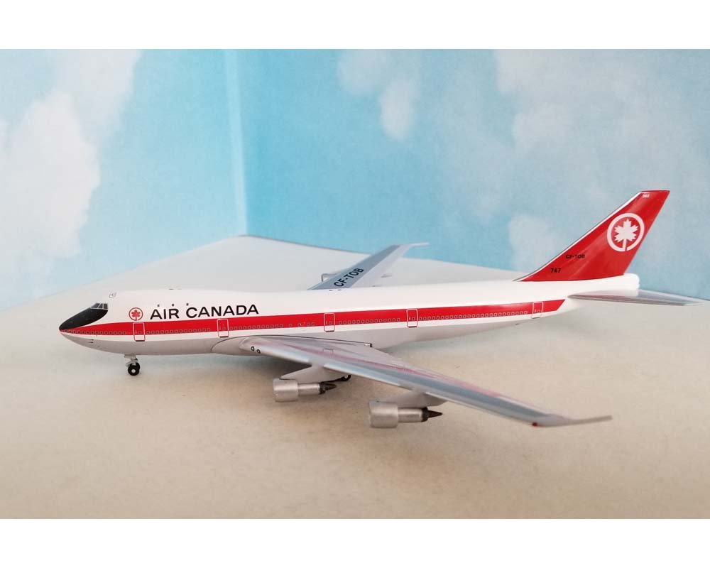 AeroClassics FYRS74701 1:400 Air Canada Boeing 747 - 100 CF - TOB