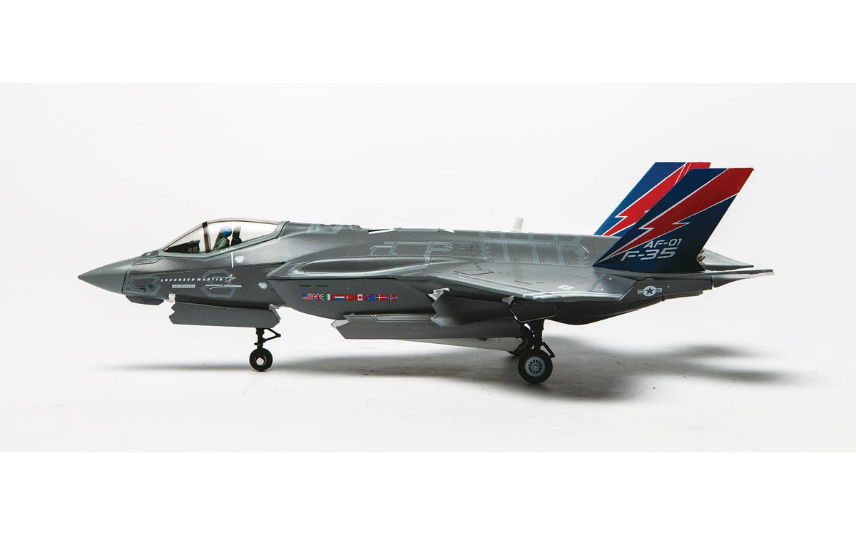 Air Force 1 AF1 - 0008A 1:72 F - 35A Lightning II USAF, Edwards AFB