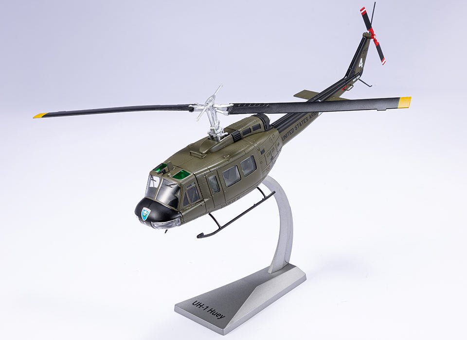 Air Force 1 AF1 - 0151A 1:48 UH - 1 Huey