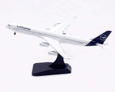 Aviation400 WB4048 1:400 Lufthansa Airbus A340 - 300 w/stand D - AIFC