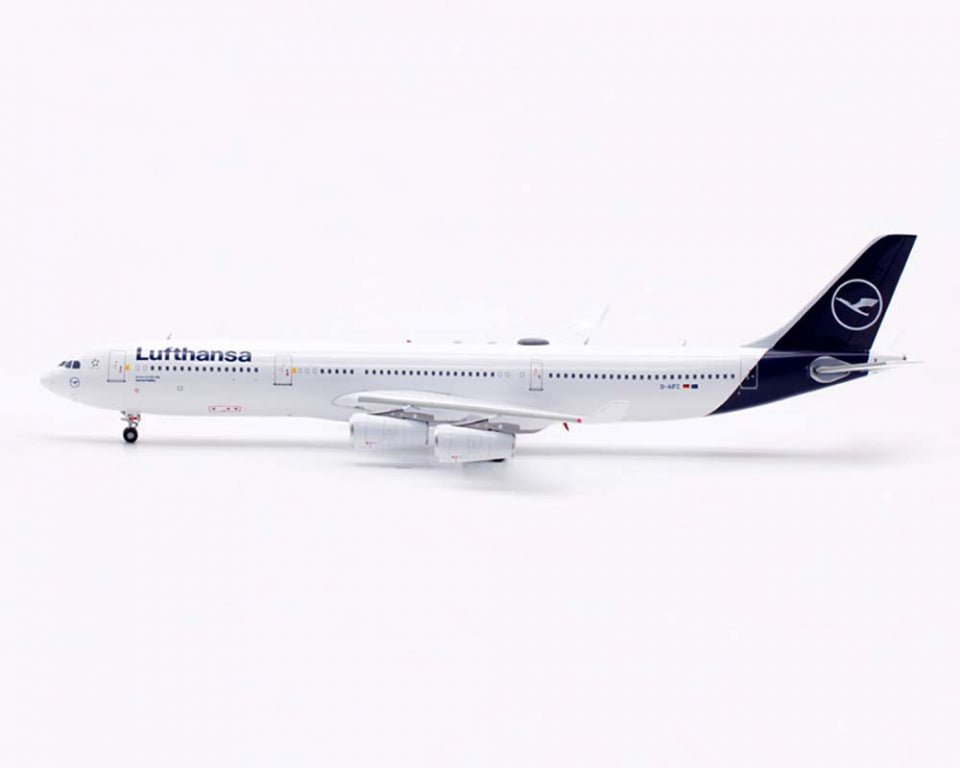Aviation400 WB4048 1:400 Lufthansa Airbus A340 - 300 w/stand D - AIFC