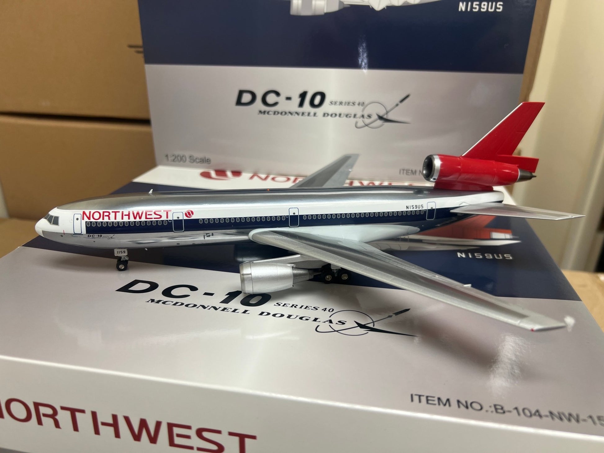 B - Models B - 104 - NW - 159P 1:200 Northwest Airlines McDonnell Douglas DC - 10 - 40 N159US Polished