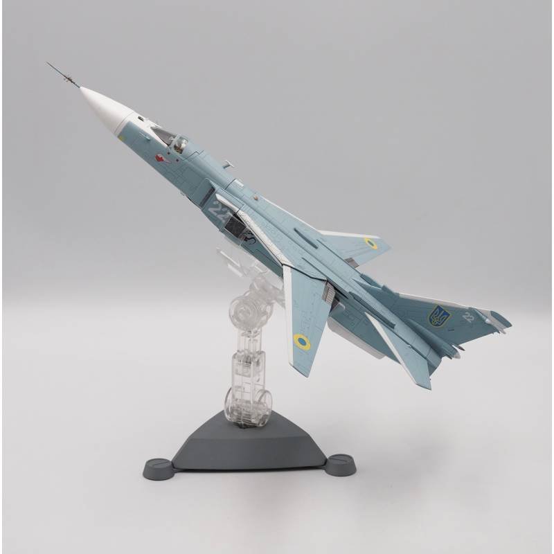 Calibre Wings CA72DB0802 1:72 SU-24 Positional Stand ***STAND ONLY