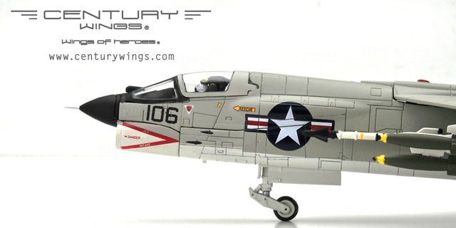 Century Wings 001624 1:72 F - 8E CRUSADER US Marine Corps VMF(AW) - 212 LANCERS WD106 1965