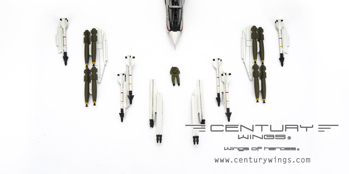 Century Wings 001639 1:72 F - 8E Crusader US Navy VF - 53 Iron Angels NF201 1967(Flaps down Version)