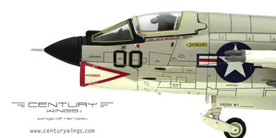 Century Wings 601468 1:72 F - 8E CRUSADER US NAVY VF - 211 FIGHTING CHECKMATES NP00 1967