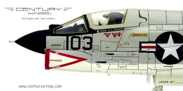 Century Wings 601475 1:72 F - 8E CRUSADER US NAVY VF - 211 FIGHTING CHECKMATES NP103 1966 (Flap Down Version)